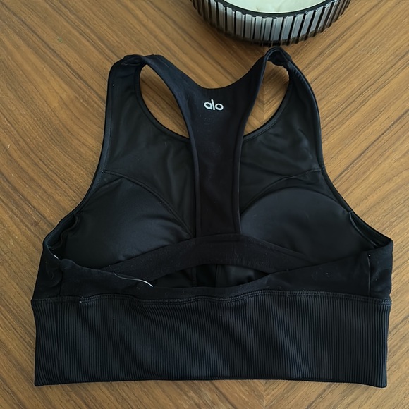 ALO YOGA Alosoft Serenity Bra - Picture 5 of 7